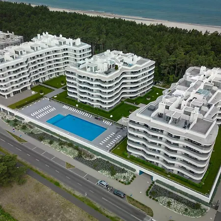 Pearl Z Tarasem Od Strony Morza By Renters